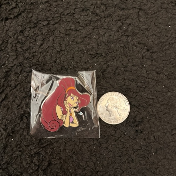 Disney Megara pin - Picture 3 of 3